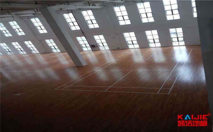 籃球館木地板