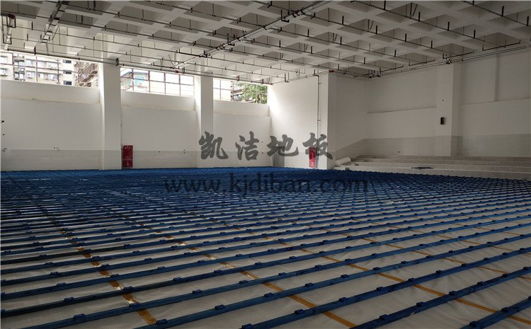 四川綿陽實(shí)驗(yàn)中學(xué)體育館木地板項(xiàng)目-凱潔實(shí)木運(yùn)動地板廠家