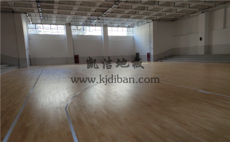 四川綿陽實(shí)驗(yàn)中學(xué)體育館木地板項(xiàng)目-凱潔實(shí)木運(yùn)動地板廠家