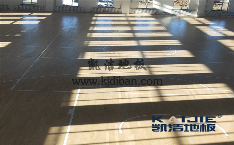 內(nèi)蒙古鄂倫春旗大楊樹林業(yè)局全民健身中心木地板案例